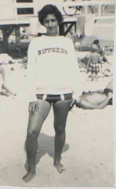 MC on the beach.jpg (12240 bytes)