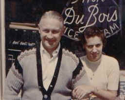 PoppyandMa.JPG (14670 bytes)