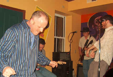 HPIM0516tb.jpg (149454 bytes)