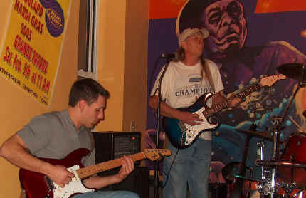 HPIM0524ron.jpg (118146 bytes)