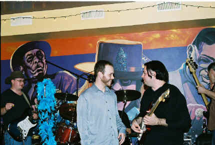 608545-R1-035-16.jpg (168000 bytes)