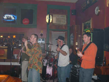 tower_pub_xmas_004alex.jpg (81989 bytes)