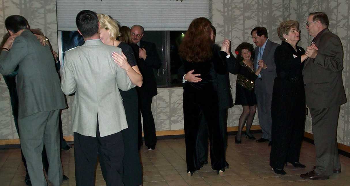 Dcp_1082savGrp.jpg (55601 bytes)